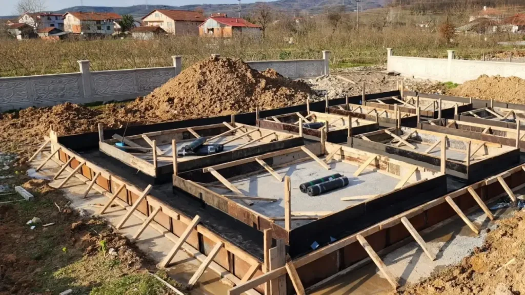 temel bohçalama, temel su yalıtımı, bohçalama sistemi, temel izolasyonu, bina temeli su yalıtımı, bohçalama membranı, temel su sızıntısı çözümü